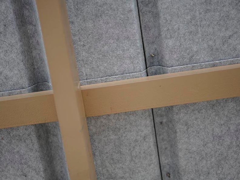 Filc DR!PSTOP dostępny jest w panelu na rąbek PHR Revolution w wykończeniu molet i mikrofala.