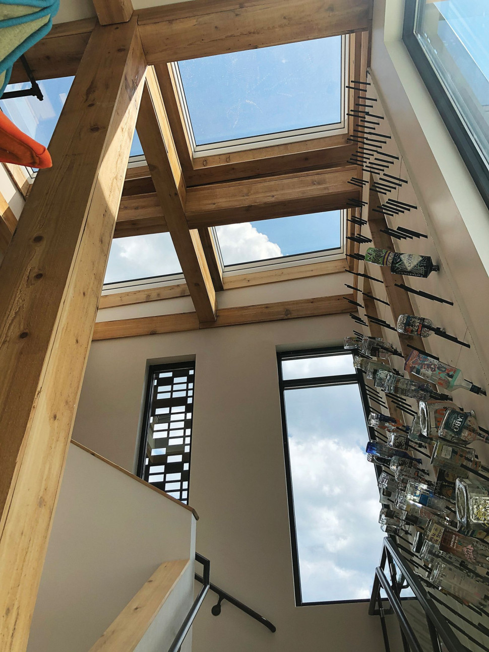 Okna dachowe DXF od FAKRO doświetlają restaurację w Richmond (Wirgnia, USA)