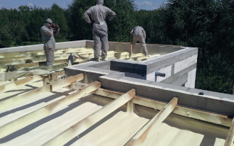 Natryskowa pianka Soudafoam SPF zamkniętokomórkowa - skuteczna termoizolacja fundamentów