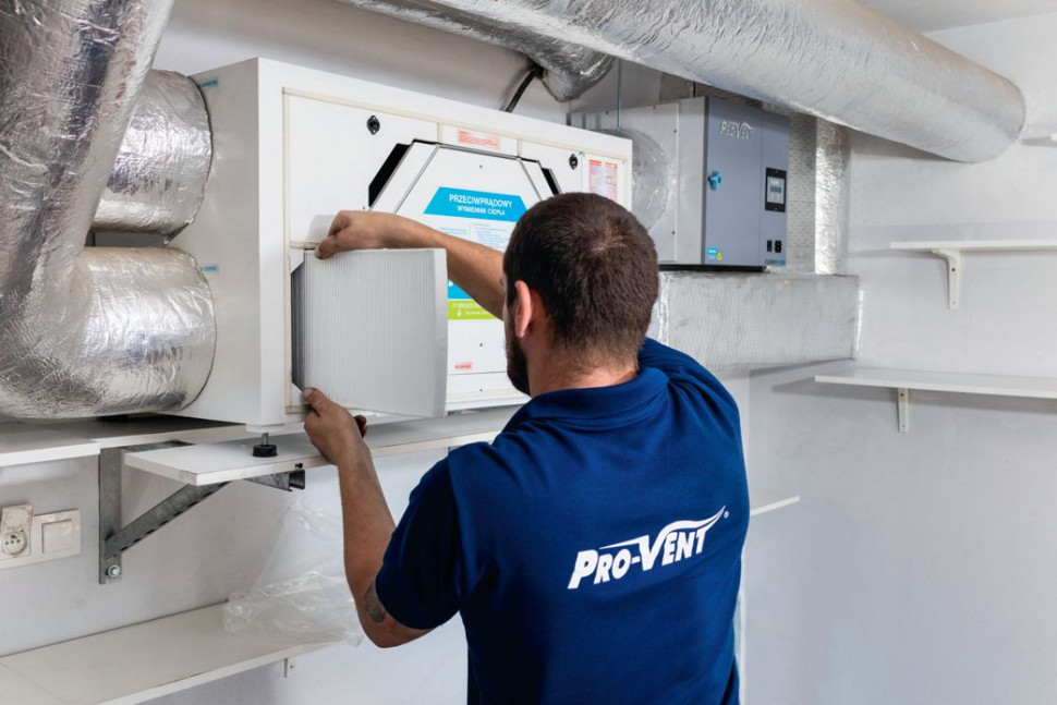 Wymiana filtrów w centrali wentylacyjnej
