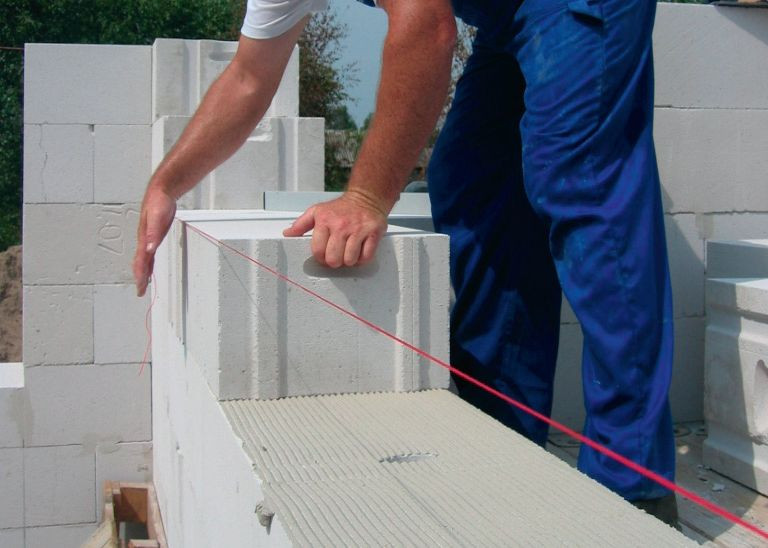 Murowanie na zaprawę klejową cienkowarstwową