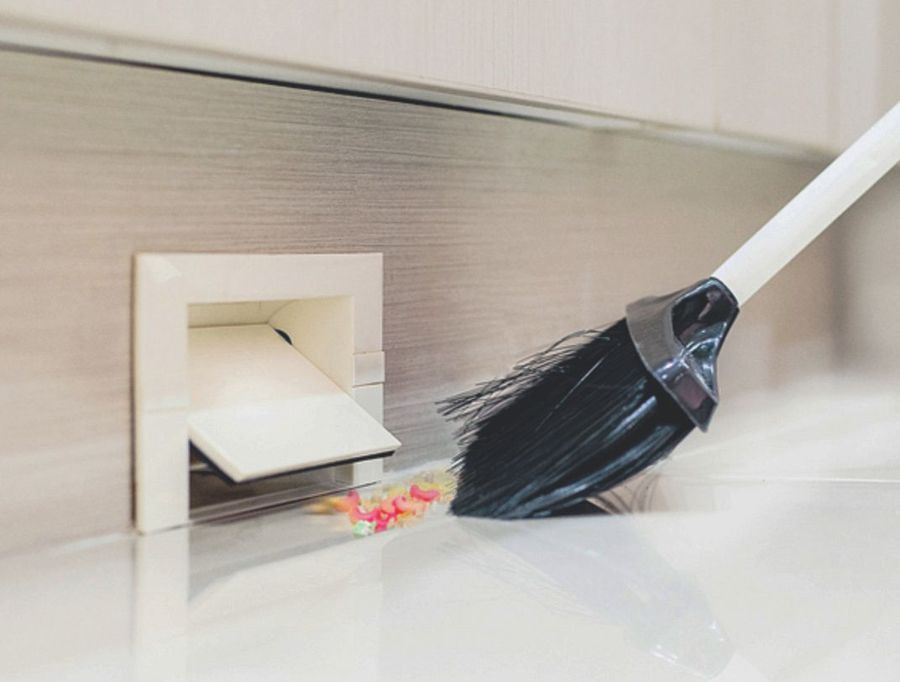 Automatyczna szufelka w kuchni to rodzaj gniazda ssącego