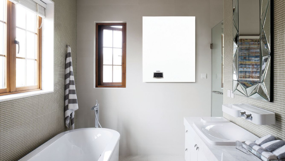 Gazowy kocioł kondensacyjny zawieszony w łazience