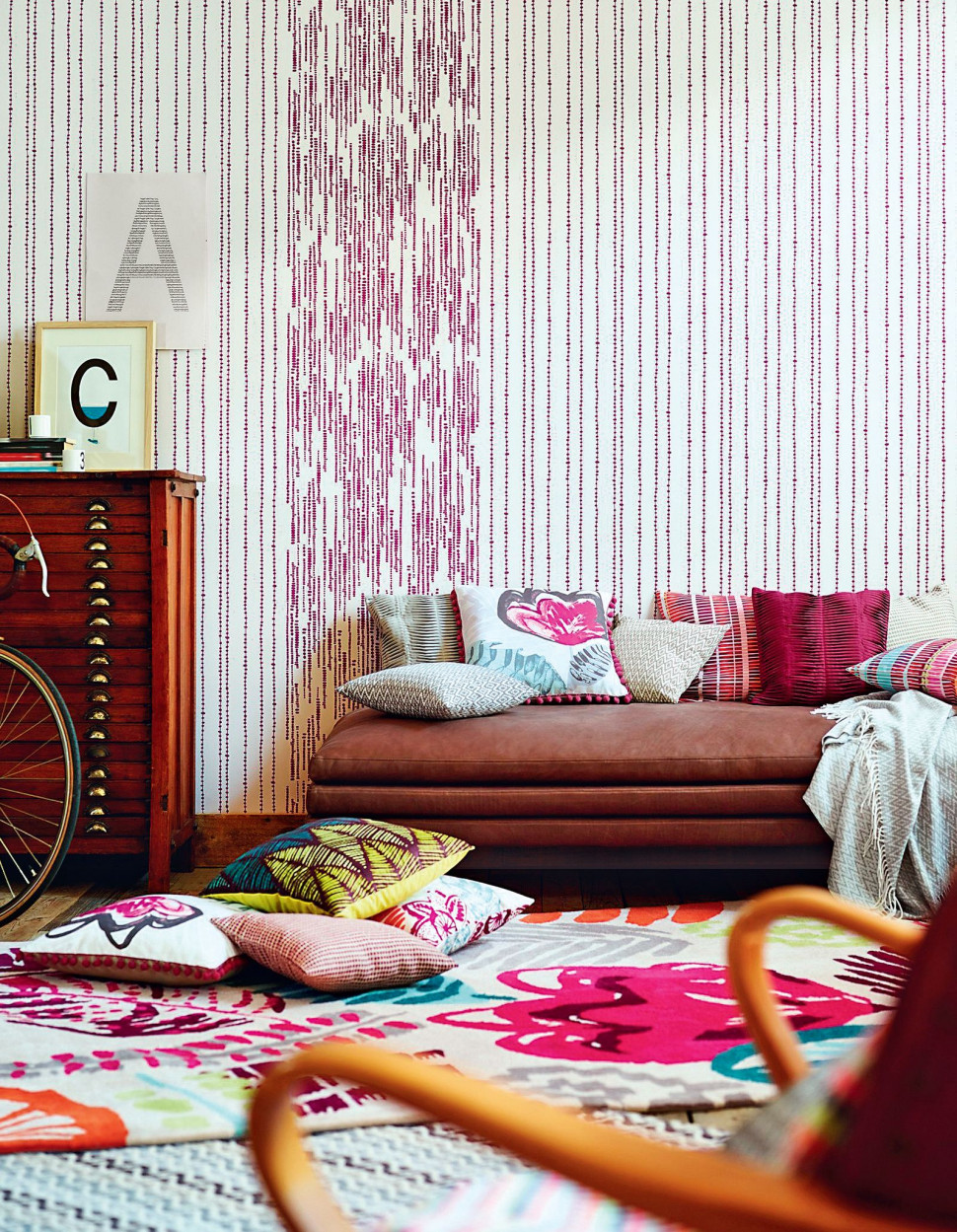 Motywy indiańskie i orientalne tworzą swoistą harmonię