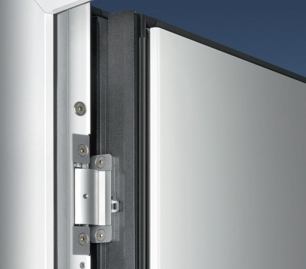 Zawias w drzwiach uchylnych