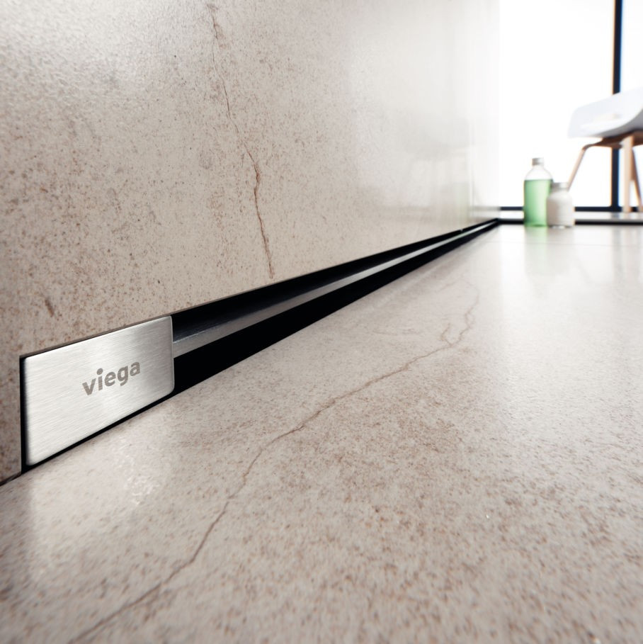 Odpływy podłogowe Advantix Vario można łączyć ze sobą, tworząc odwodnienia w kształcie litery U. Odpływ ścienny, dzięki niewielkiej głębokości zabudowy, bez problemu zamontujemy praktycznie w każdej ścianie.