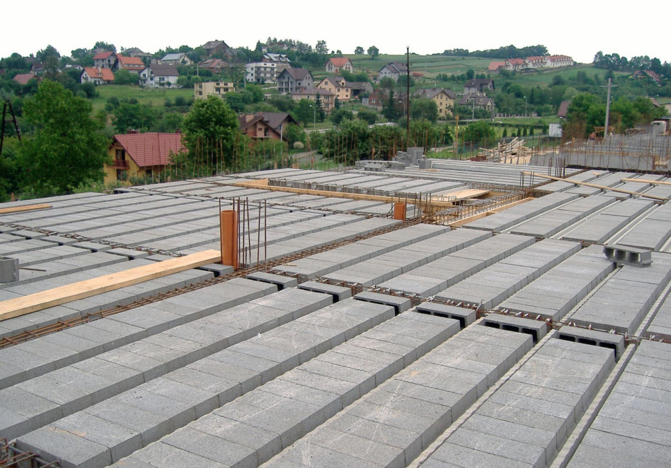 Strop gęstożebrowy