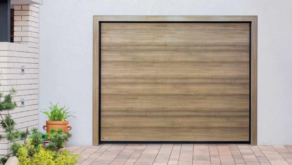 Rama montażowa umożliwia osadzenie bramy w otworze bez nadproża i węgarków