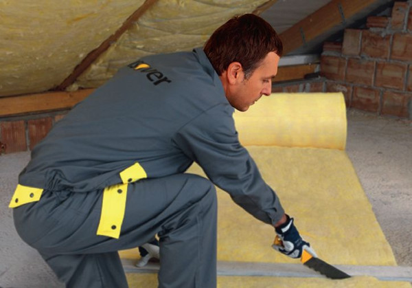 Do ocieplania poddaszy najczęściej stosuje się wełnę mineralną w formie mat