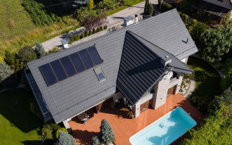 Na co zwrócić uwagę podczas zakupu pokrycia dachowego?