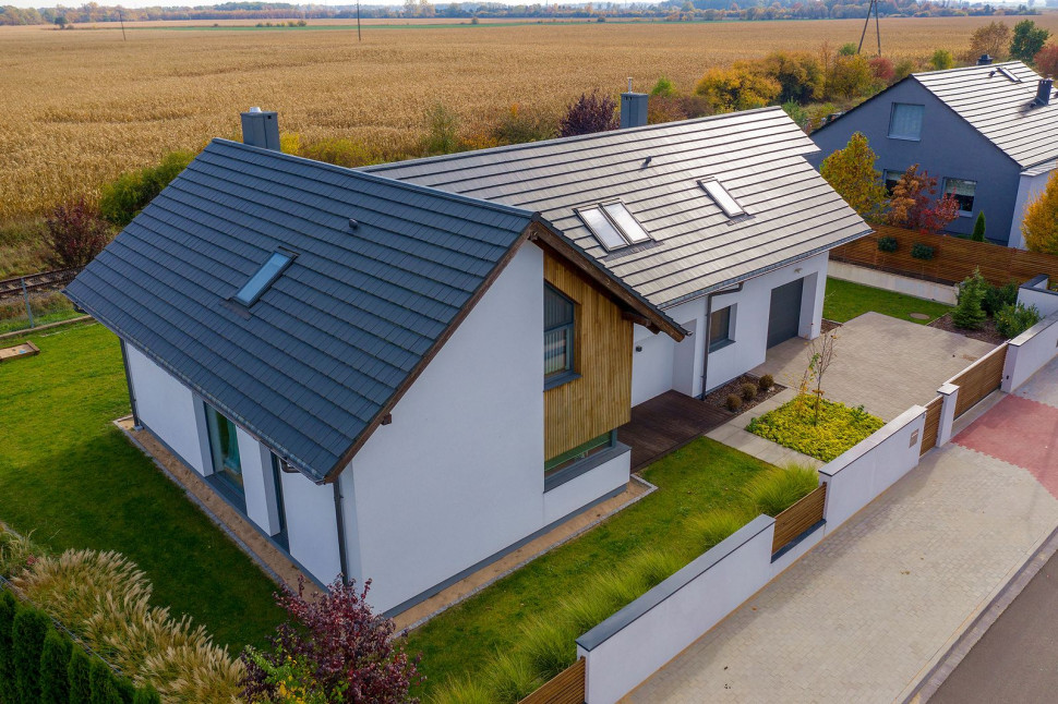 CREATON, dachówka DOMINO NUANCE w kolorze łupka (angobowana)