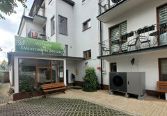 Pompy ciepła SAS na propanie R290, kotły kondensacyjne i bufory. Czym ogrzać budynek?