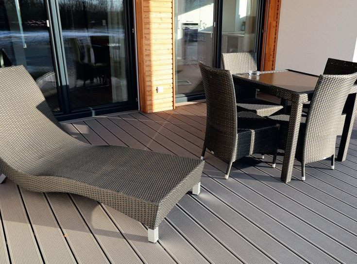 Taras z desek kompozytowych