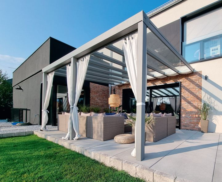 Nowoczesne zadaszenie o metalowej konstrukcji