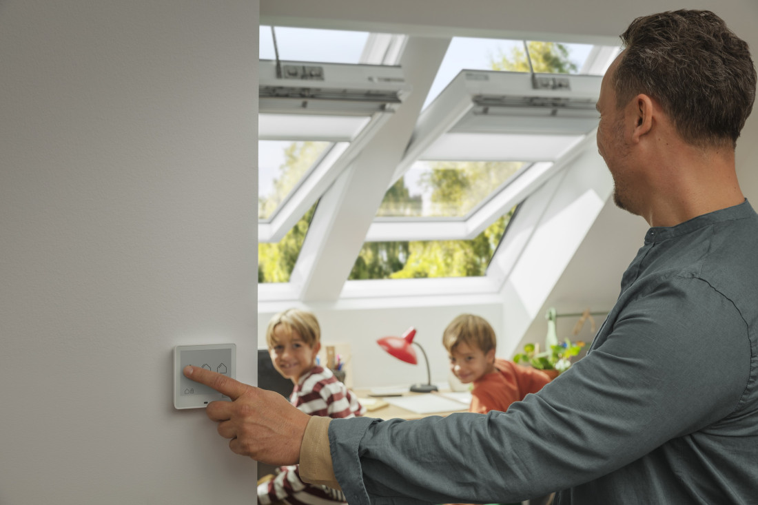 Komfort w Twoim domu za jednym dotknięciem - nowy panel dotykowy VELUX Touch 