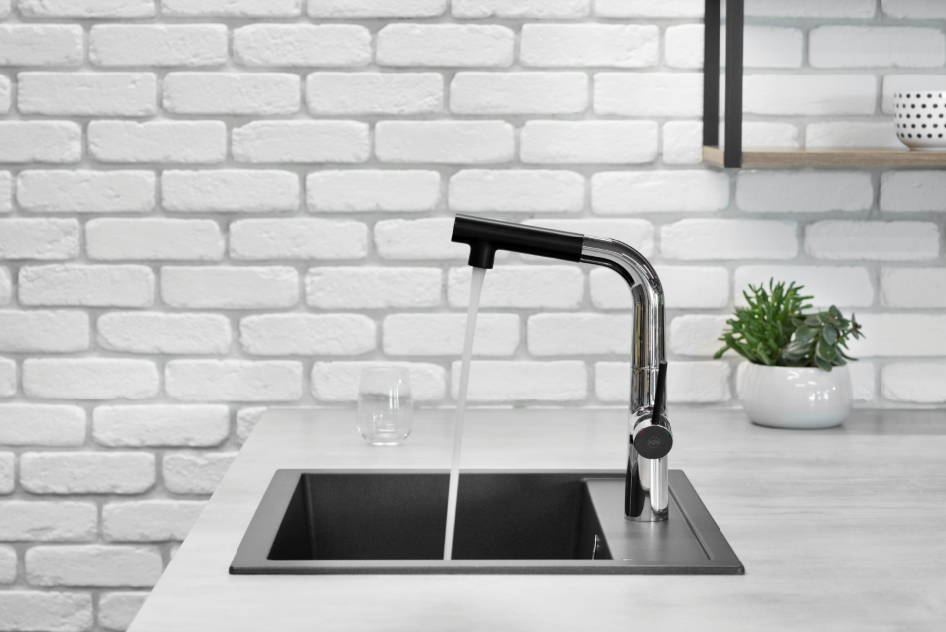 Bateria z filtrem Mungo KFA Armatura pozwala pić czystą wodę prosto z kranu