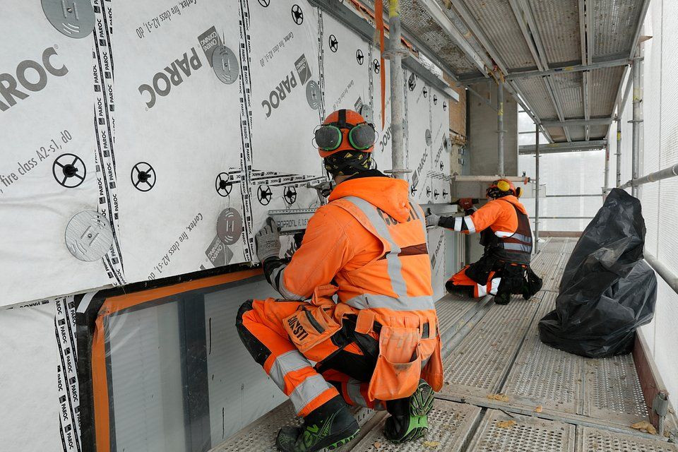 Fasada wentylowana zabezpieczona płytami PAROC Cortex