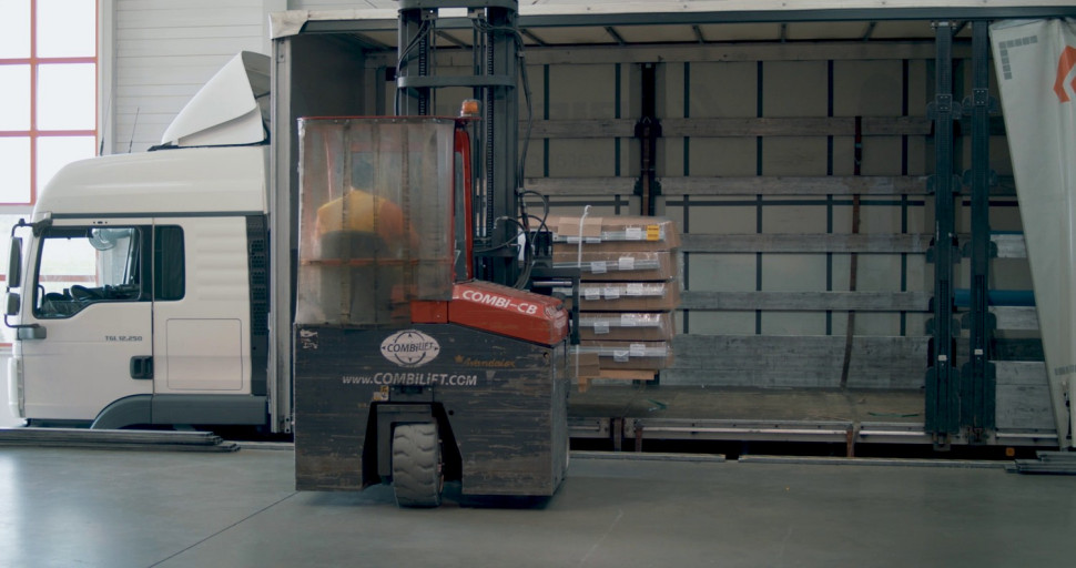 Produkcja w fabryce marki KRISPOL