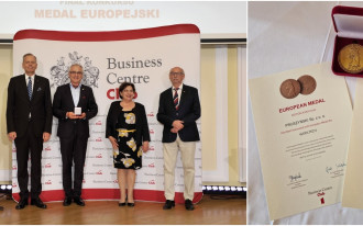 Medal Europejski dla płyt warstwowych z wełny mineralnej PWS2-MW firmy Blachy Pruszyński 