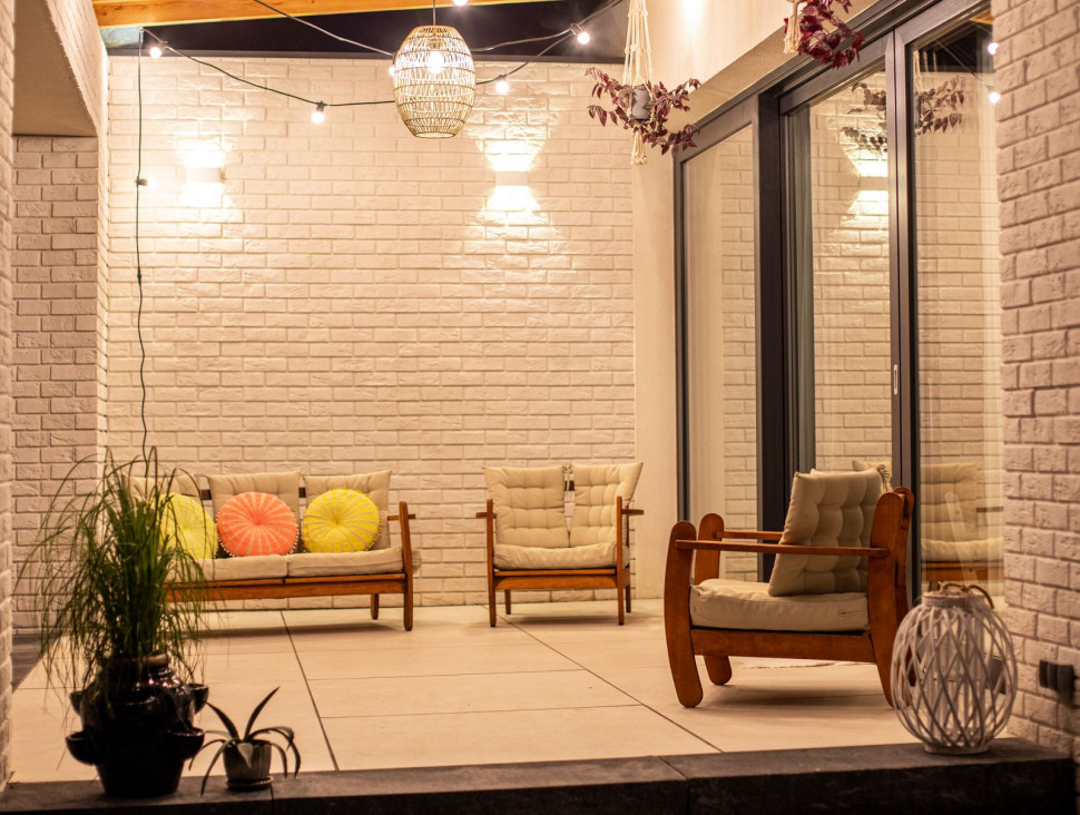 Faktura zastosowanej okładziny fasady wywołuje efekt 3D