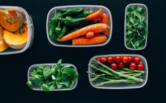 5 sposobów na usunięcie nieprzyjemnego zapachu z plastiku