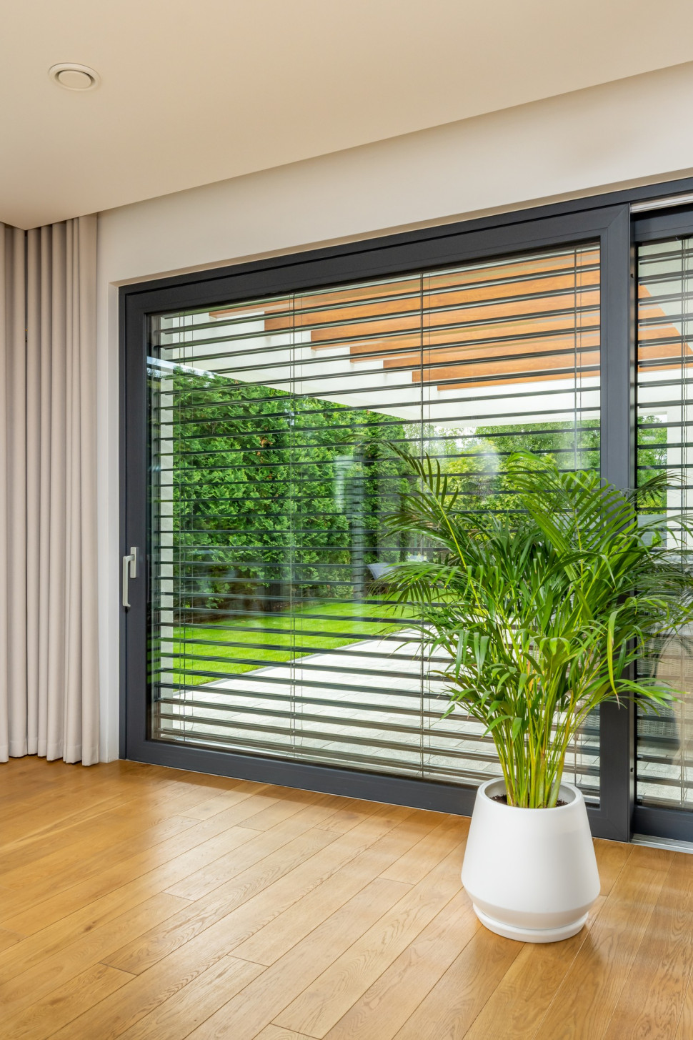 Żaluzje marki KRISPOL