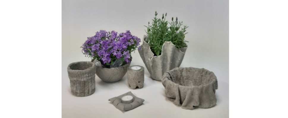 Masę można swobodnie modelować, dając jej różne kształty i dodając ozdobne detale na powierzchni