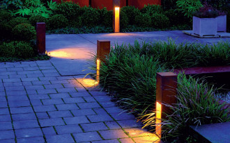 Jak oświetlić posesję - bramę wjazdową i podjazd?