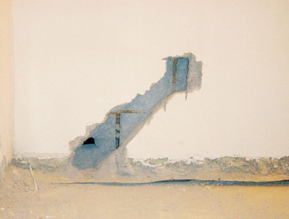 Ułożenie instalacji centralnego odkurzania w garażu - gniazdo