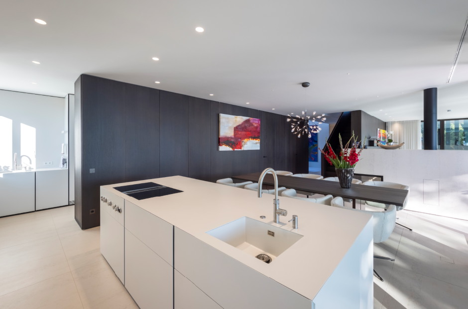 Dekton, jako ultrakompaktowa powierzchnia, zapewniła wiele korzyści,