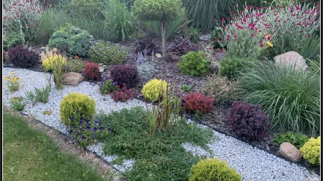 Obrzeża trawnikowe Winyl-Pol - doskonałe rozwiązanie dla pięknych ogrodów