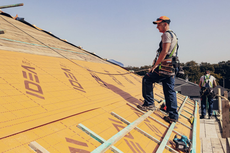 Folie FWK układa się napisami do góry