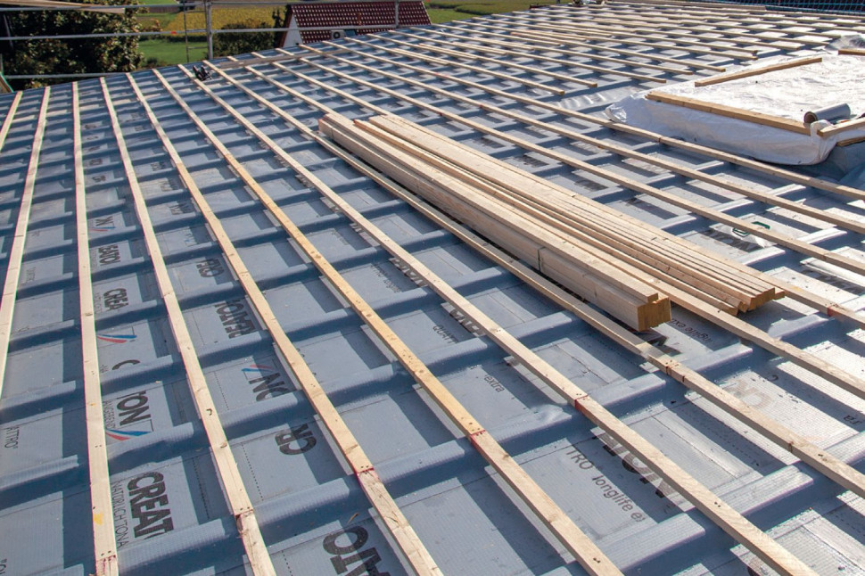 Podkład z membraną termozgrzewalną gotowy do układania dachówki