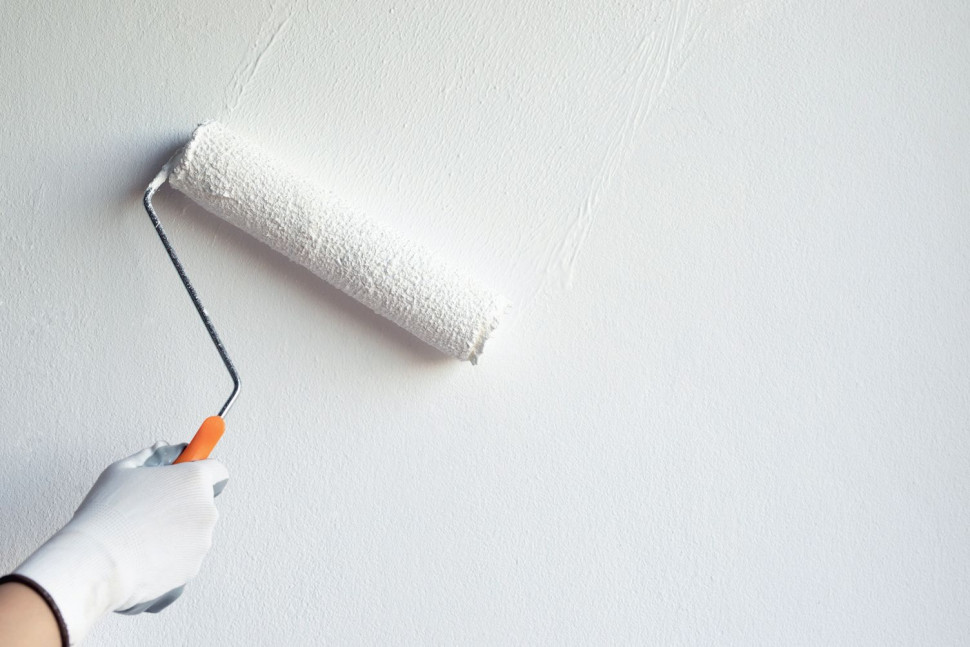 Malowanie ściany wałkiem