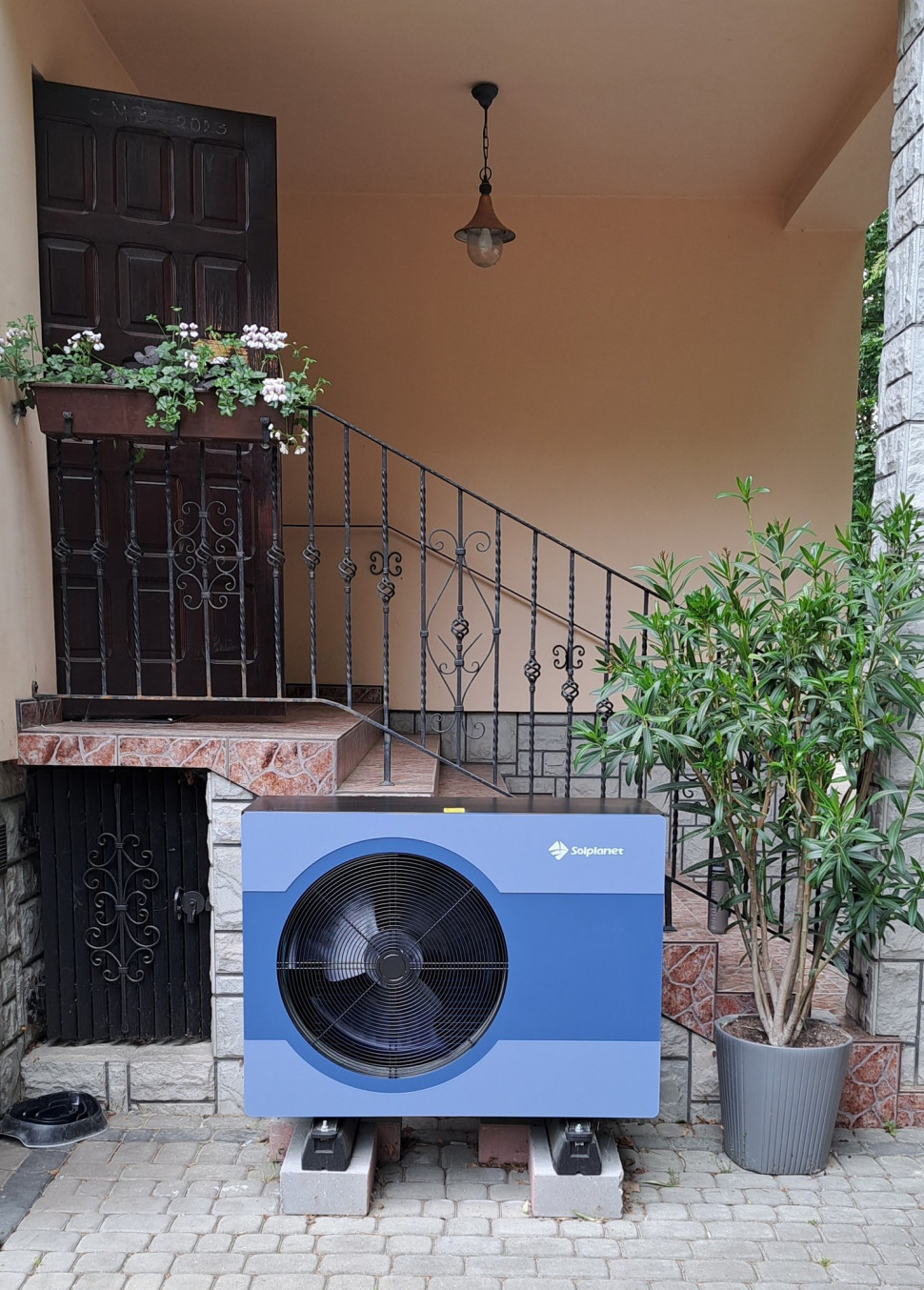 Jednostka zewnętrzna pompy ciepła