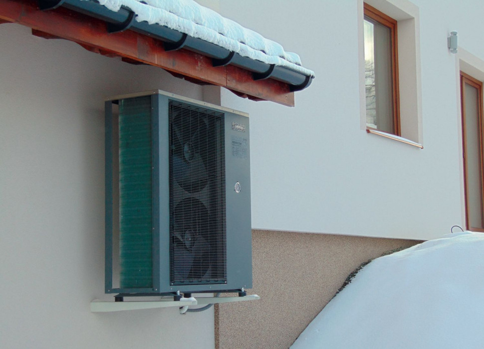 Jednostka zewnętrzna pompy ciepła typu powietrze/woda