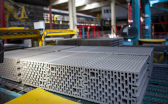 Wienerberger zmniejsza emisję CO2 w procesie produkcji wyrobów ceramicznych