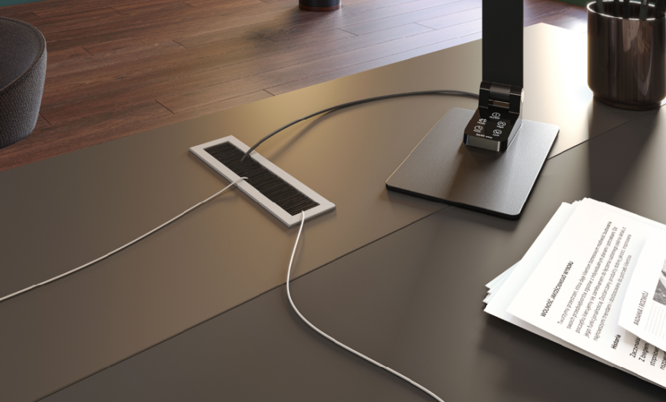 Przepust meblowy MERIDA zapewnia skuteczną ochronę kabli przed uszkodzeniami