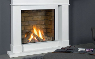 Jak nie rujnując obudowy kominka zmienić go z otwartego na zamknięty?