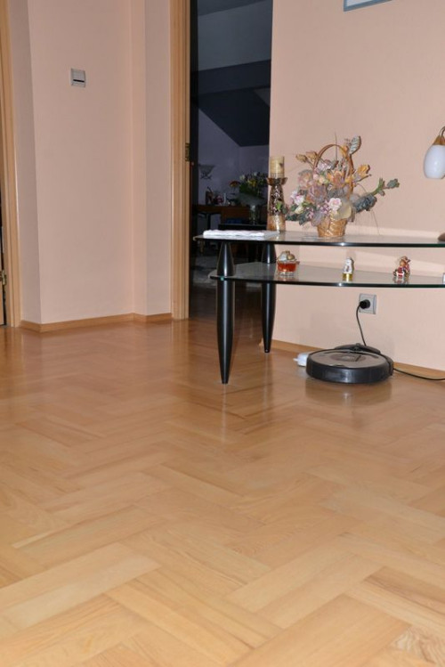 Na poddaszu jest parkiet w podwójną jodełkę