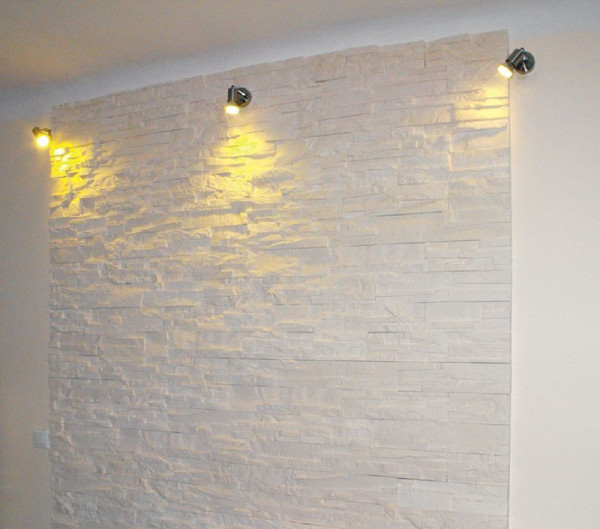 Oświetlenie LED podświetlające dekorację ściany wewnętrznej