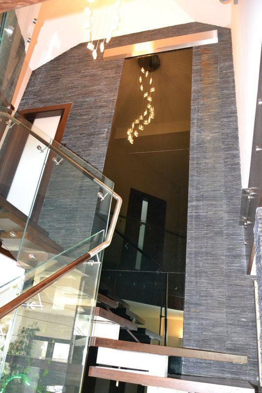 Ściana wodna ma wysokość 7 m