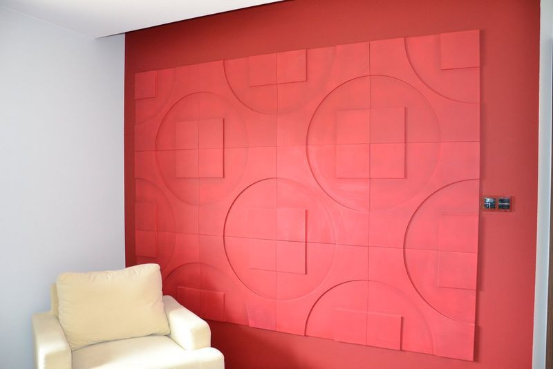 Dekoracje na ścianach w salonie i sypialni