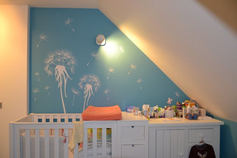 Welurowe wyklejanki w pokoju córeczki