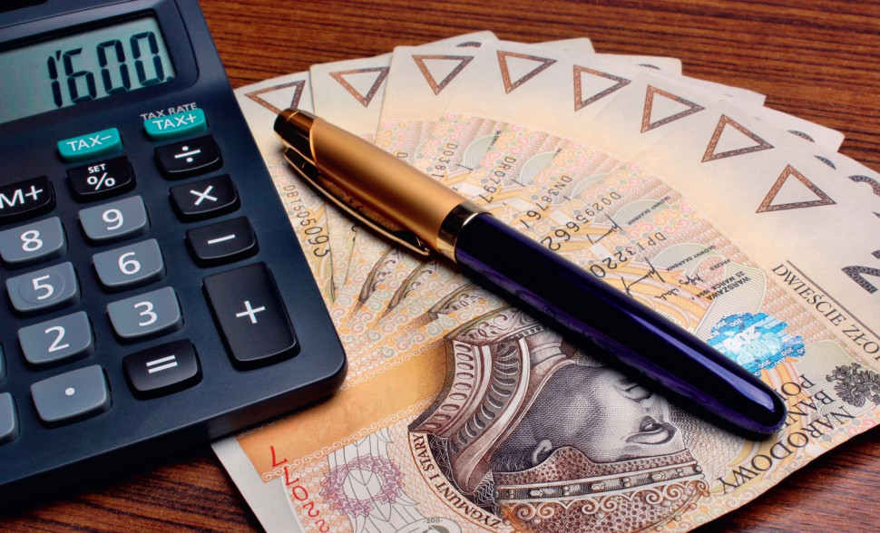 Pieniądze i kalkulator