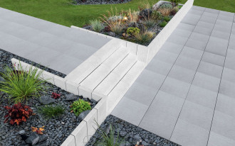 Stopnie schodowe i obrzeża dekoracyjne - detal ma znaczenie