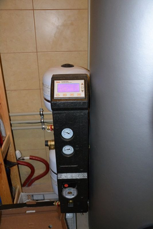 Regulator przy buforze c.w.u.