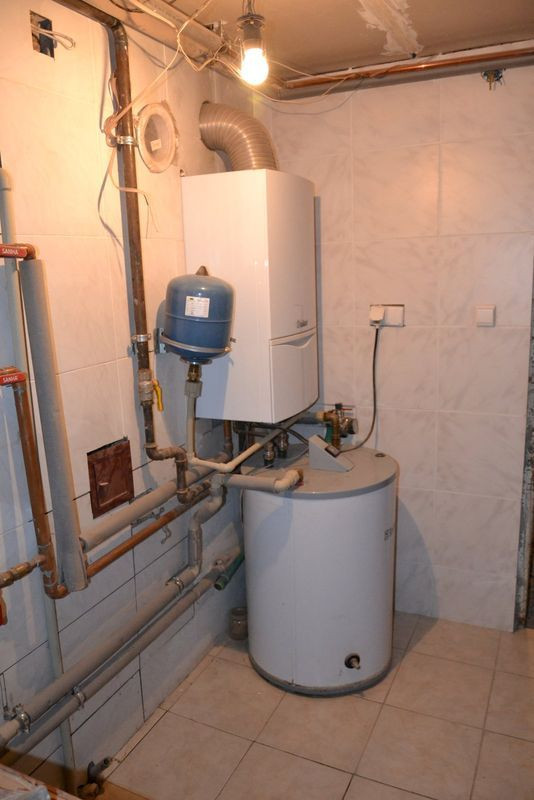 Kotłownia o kubaturze powyżej 8 m3 została dostosowana do kotła z otwartą komorą spalania