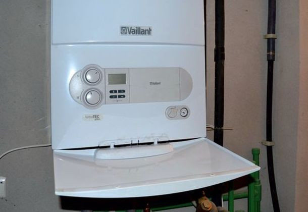 Elektroniczny termostat na kotle gazowym współpracuje m.in. z regulatorem pokojowym