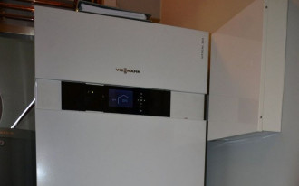 Pompa ciepła wspomagana przez kocioł na olej